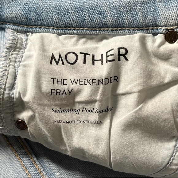 Mother The Weekender Fray Jeans 26 Light Wash Swimming Pool Sunday Raw Hem Flare - Picture 9 of 16